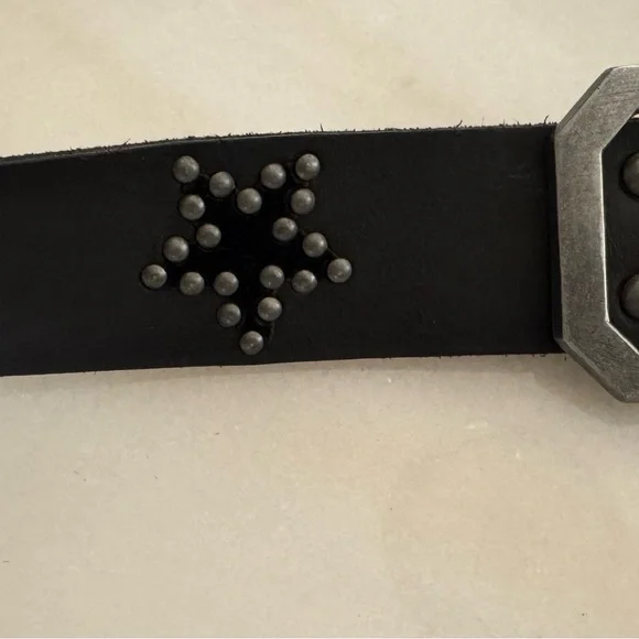 FP Black Leather Belt ~Metal Buckle & studded stars - Picture 2 of 4